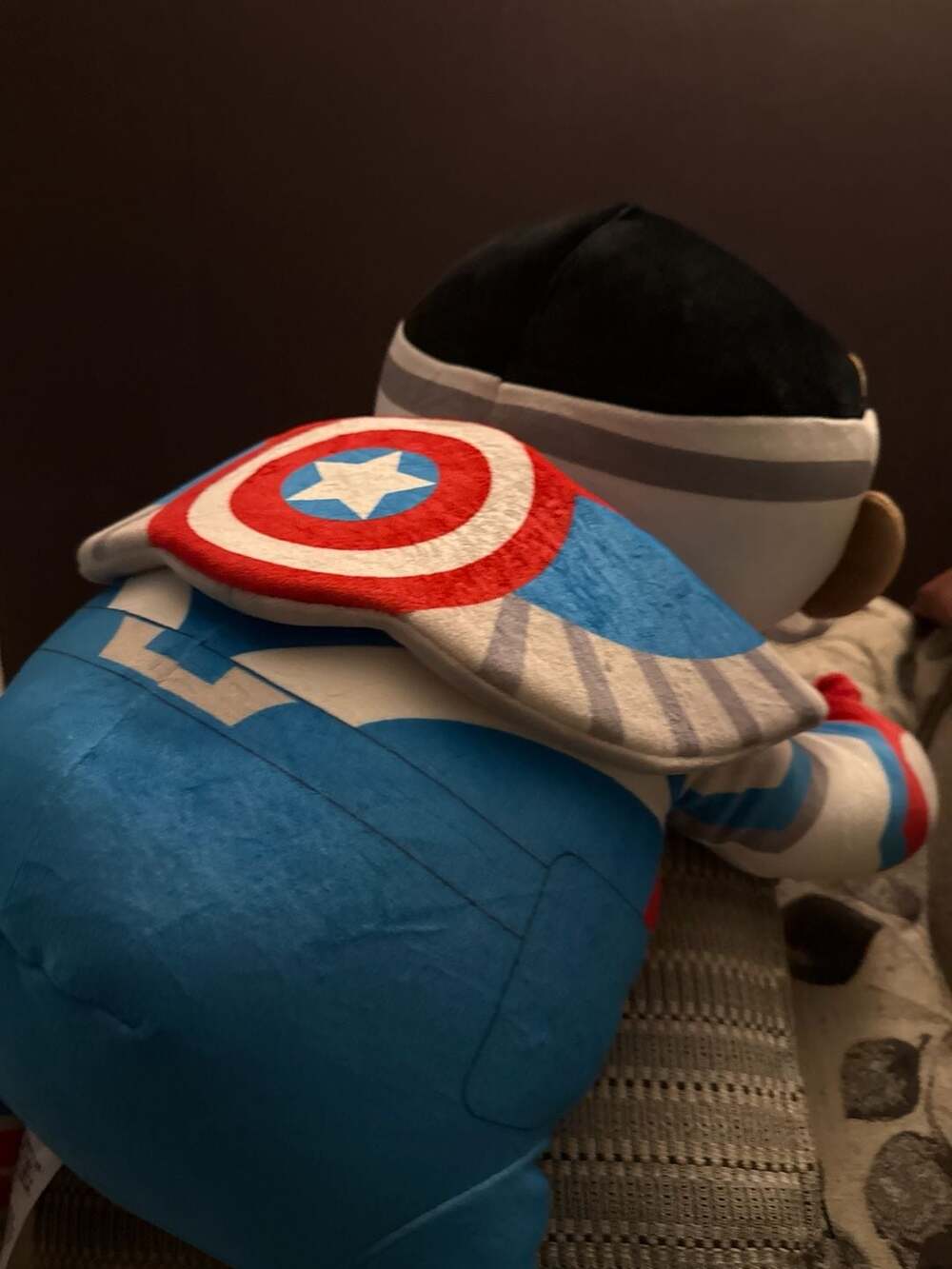 Disney Marvel Cuddleez Captain America Plush Large Soft Weighted Pillow NWT - Picture 3 of 3